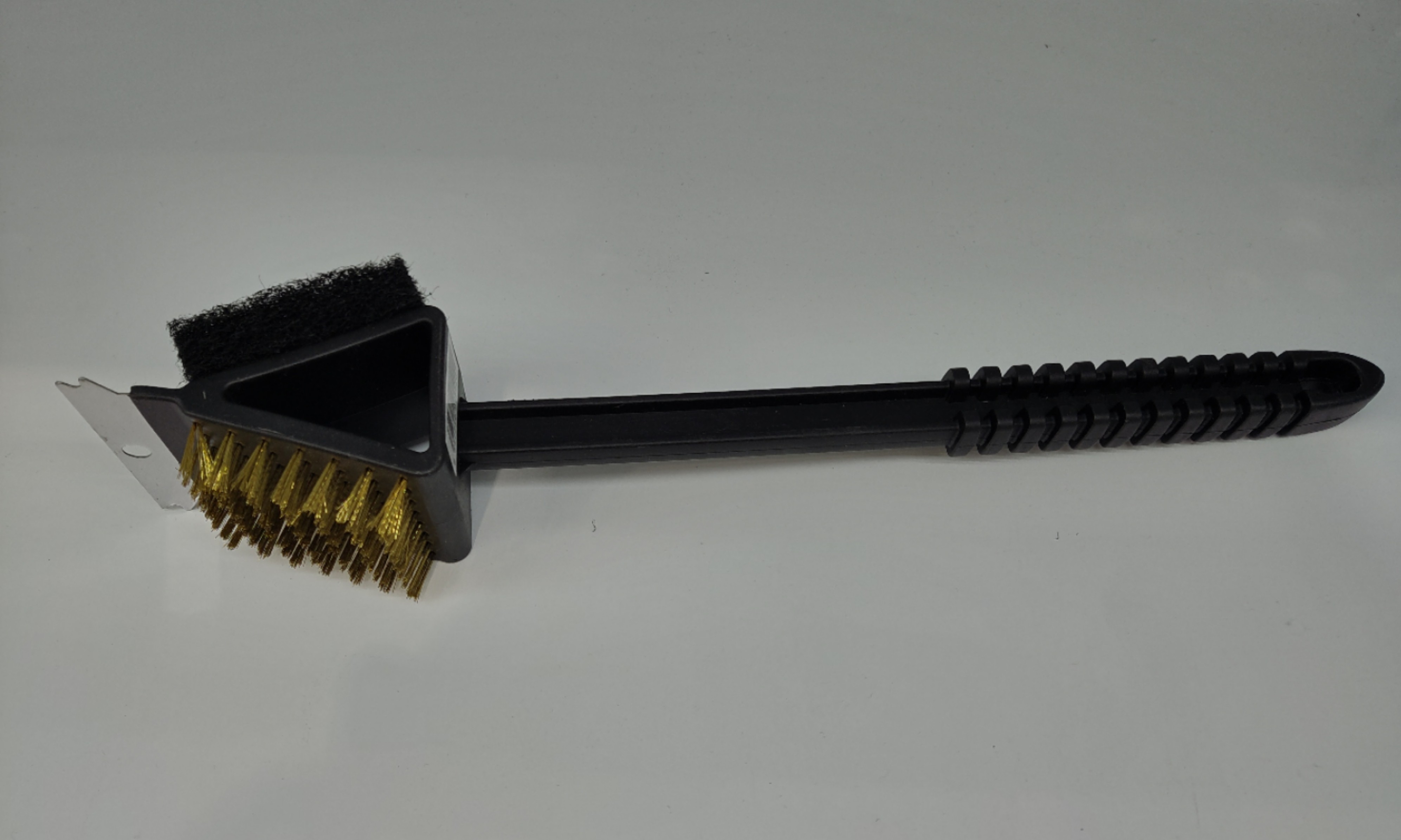 barbecue-grill-brush-and-scraper