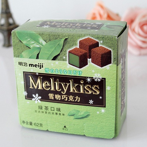 meiji-winter-limited-snow-kiss-filled-chocolate-matcha-flavor